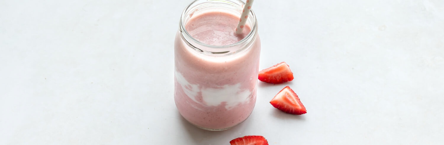 Creamy Coconut, Strawberry & Pineapple Protein Smoothie